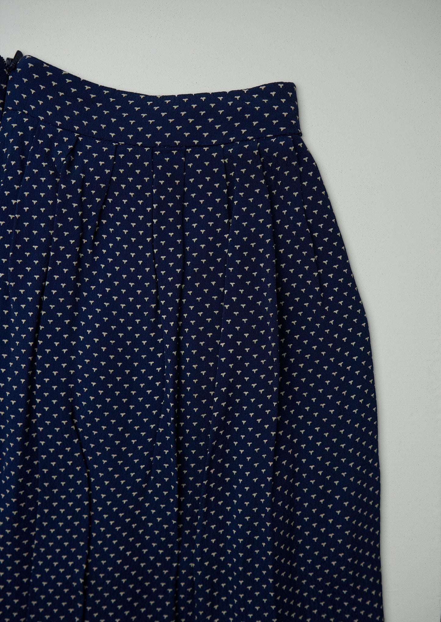 Reworn Micro Dash Skirt Size 10 (321) | Navy