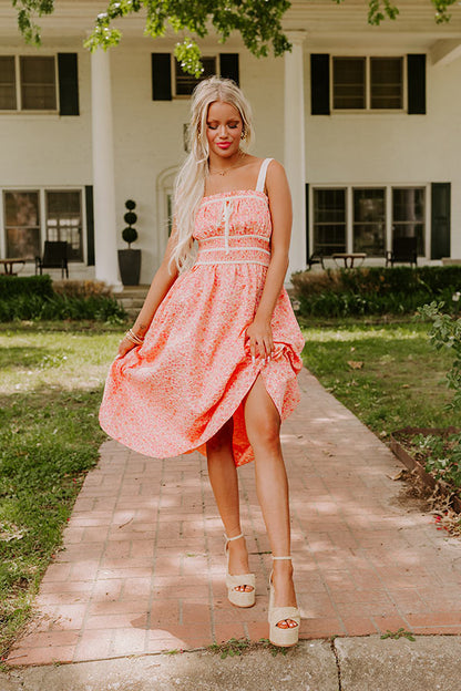 Garden Gorgeous Jacquard Midi in Peach