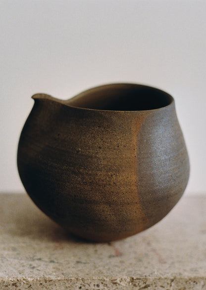 Yuichi Romita Katakuchi Pourer Small | Ash Brown