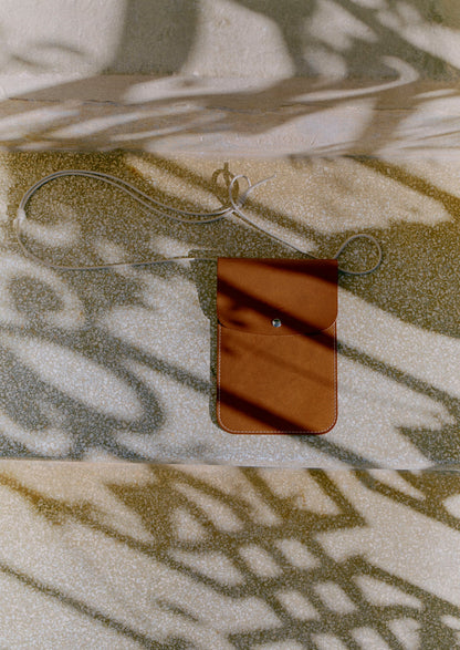 Laperruque Leather Neck Pouch | Whiskey