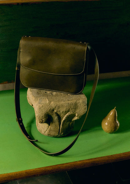 Laperruque Leather Cross Body Bag | Olive