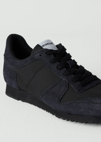 Novesta Marathon Trail Trainers | Oil