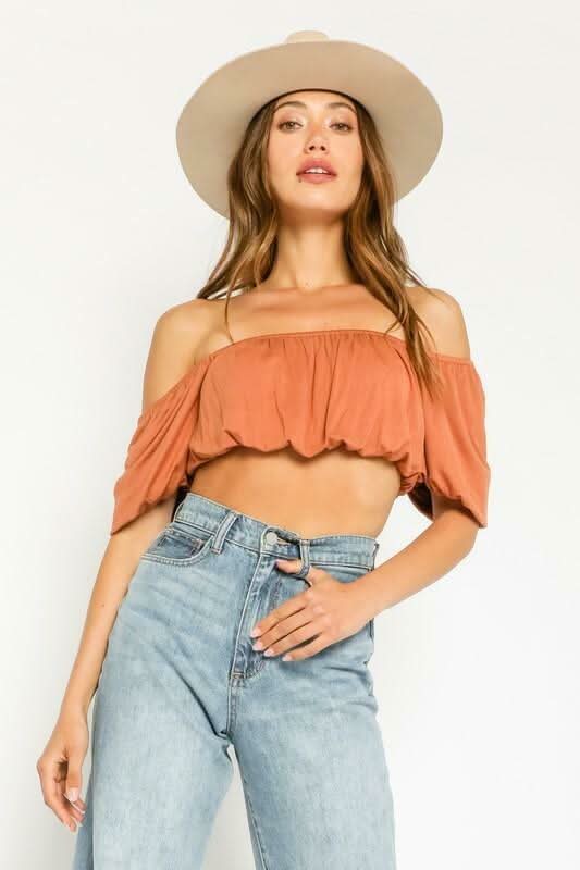 Summer Feeling Aragon Off-Shoulder Crop Top